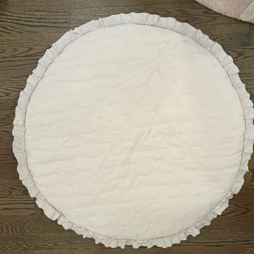 Baby Round Play Mat with Ambroidered Polka Dot Ruffled Crawling Mat Girls